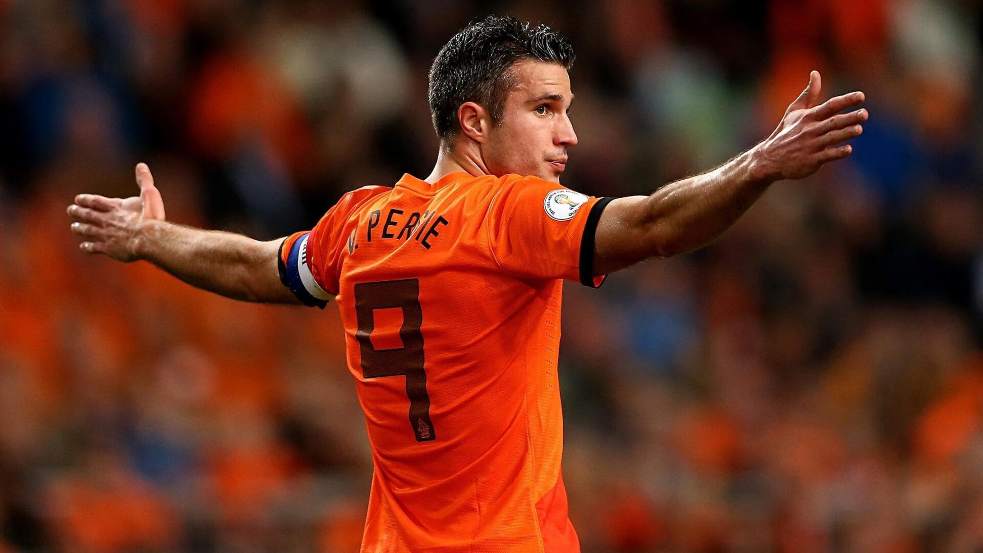 足球产业链报告显示整体规模持续扩张，足球产业化